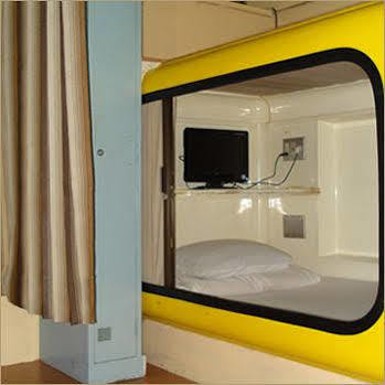 Capsule Hotel Shonan Фудзисава Экстерьер фото